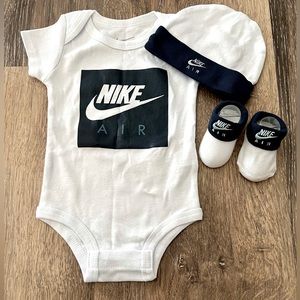 NWOT Nike Air Baby Bundle